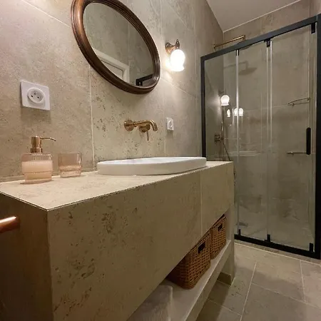 Villa Campana - *